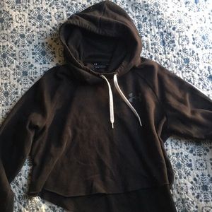 Cropped under armor sweatshirt